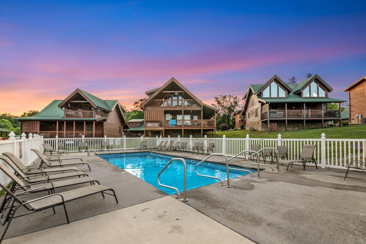 Blackberry Bijou Pigeon Forge Exterior photo